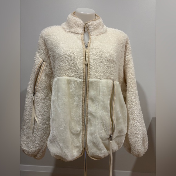 UGG sherpa + faux-shearling zip-up sweater/jacket in a cream/ivory colo - Picture 7 of 16